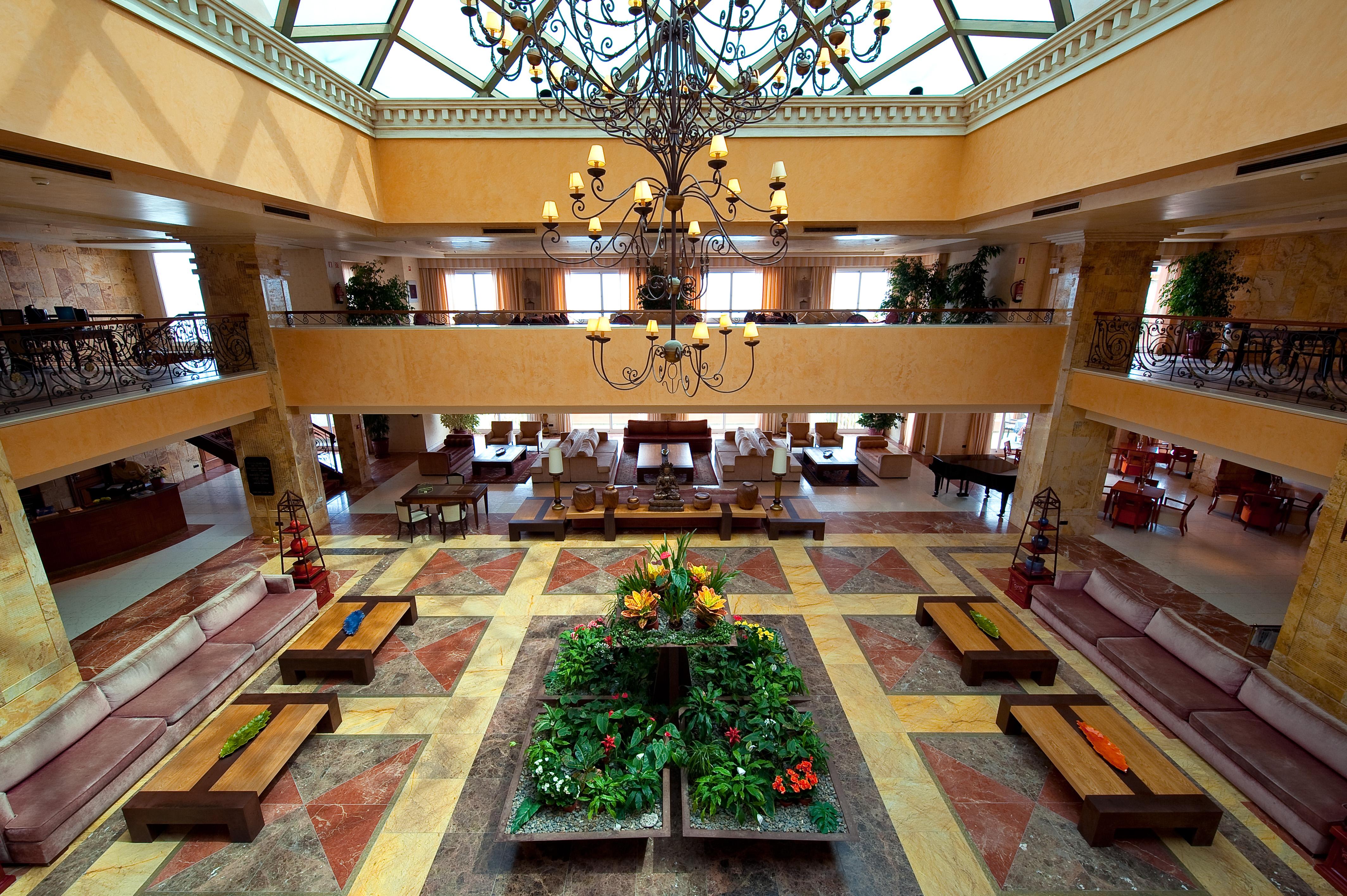 Elba Estepona Gran Hotel & Thalasso Spa Екстериор снимка The lobby of the hotel