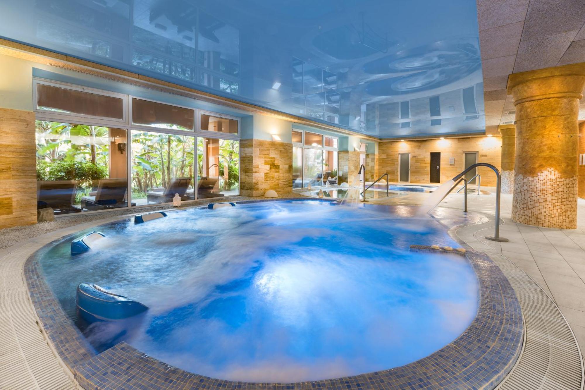 Elba Estepona Gran Hotel & Thalasso Spa Екстериор снимка