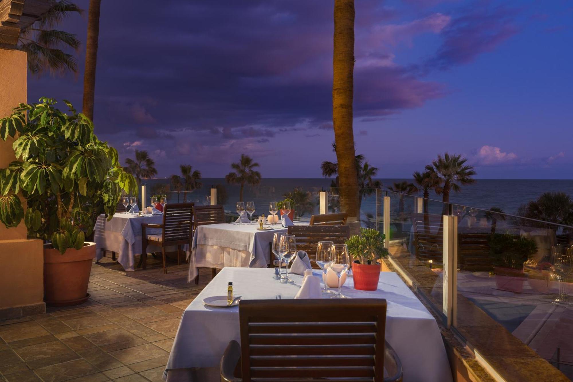 Elba Estepona Gran Hotel & Thalasso Spa Екстериор снимка