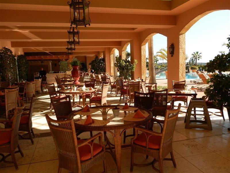 Elba Estepona Gran Hotel & Thalasso Spa Екстериор снимка The restaurant at the Royal Palm